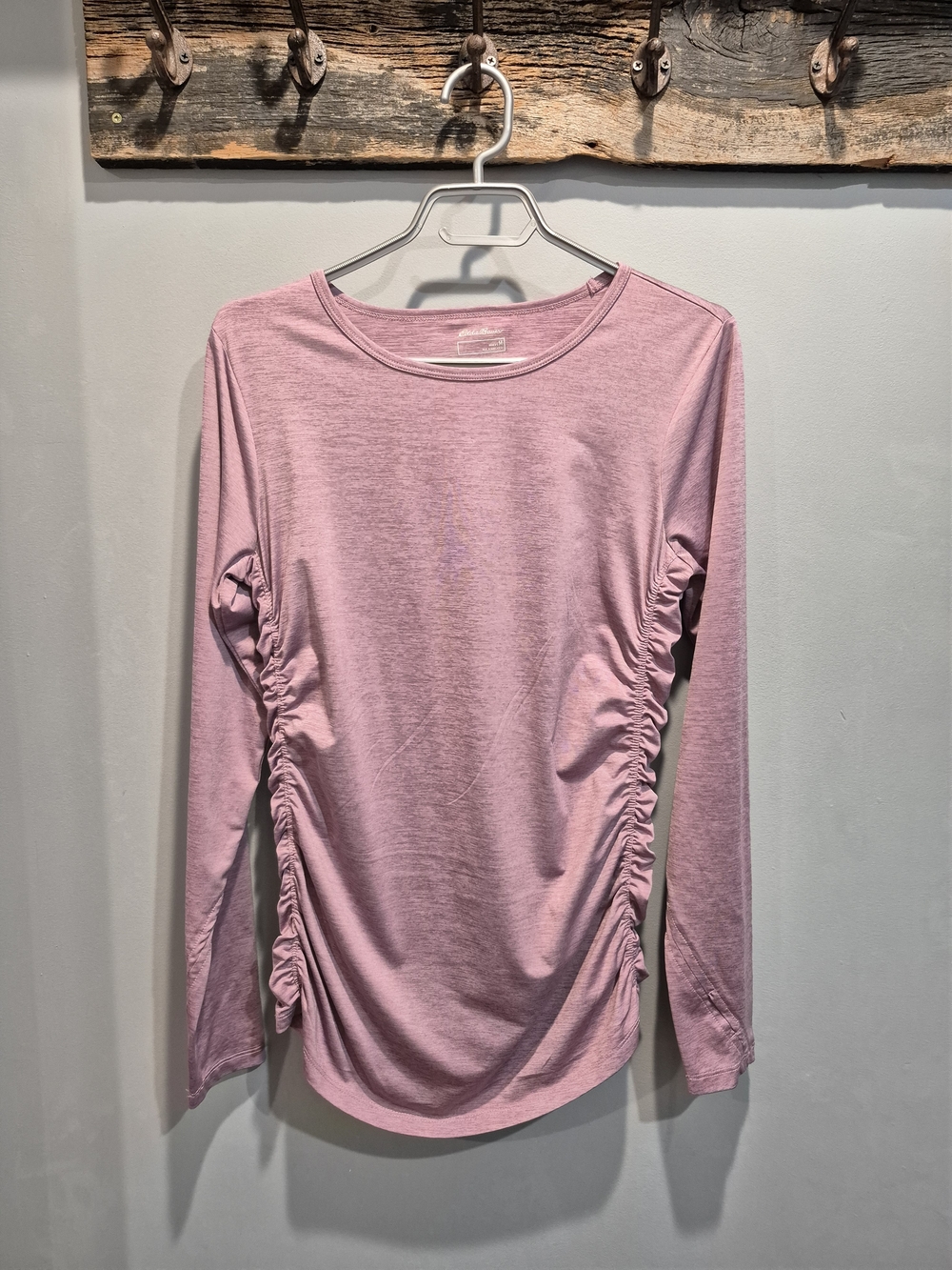 Eddie Bauer Pink Long-Sleeve Ruched  Shirt With Thumb Holes Size Medium Women's